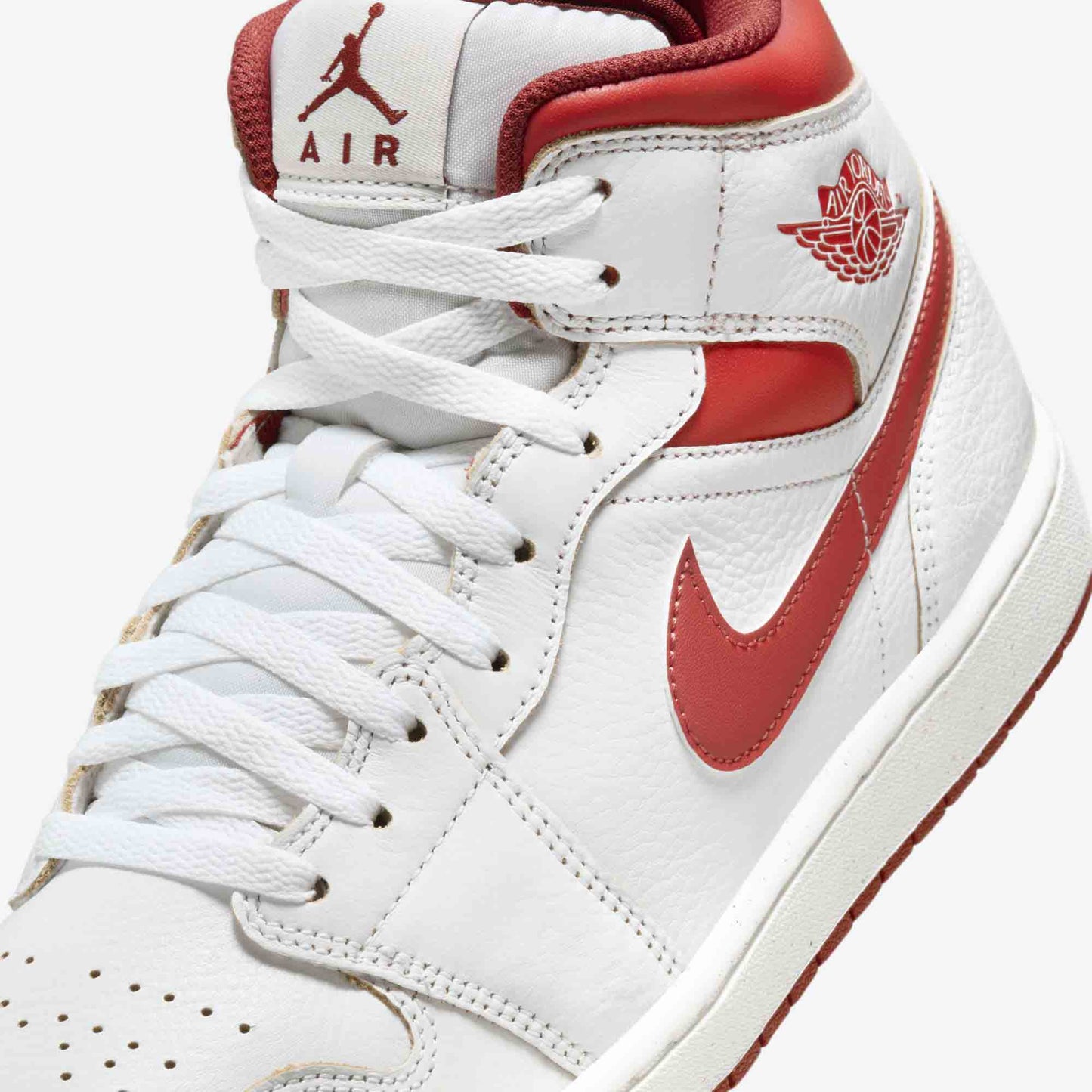 Air Jordan 1 Mid SE