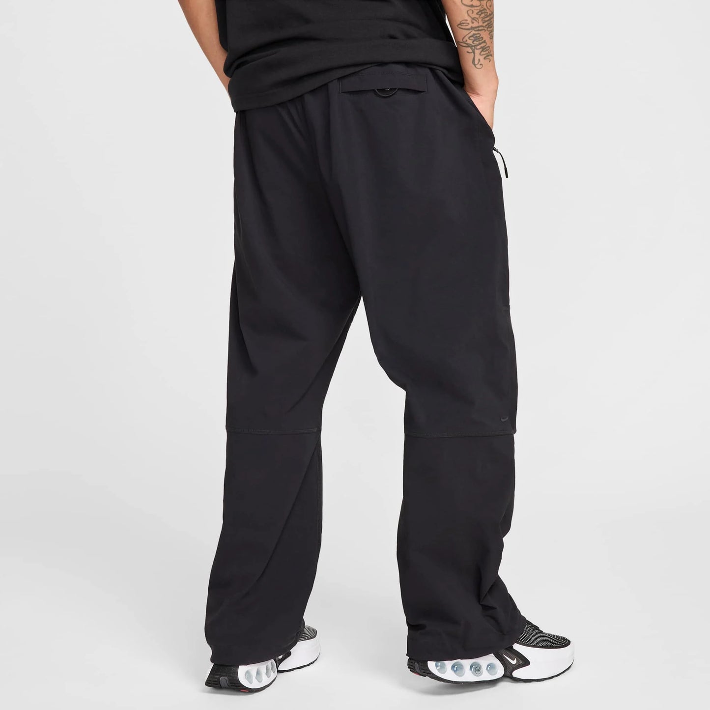 Nike Tech Pantalón Woven Black