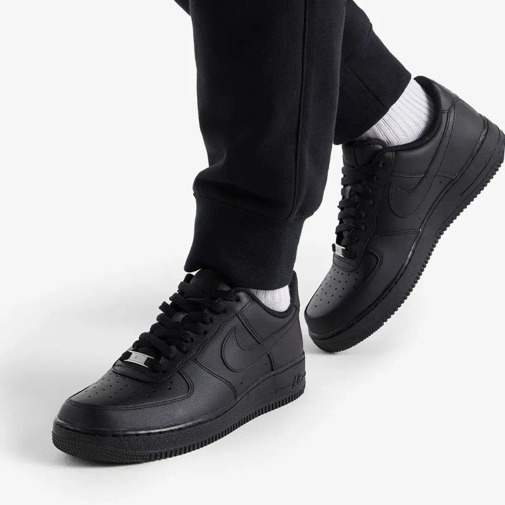 Nike Air Force 1 Low Triple Black