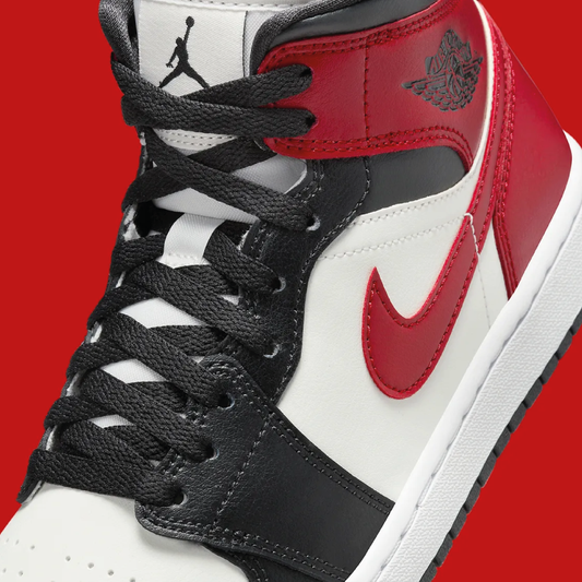 AIR JORDAN 1 MID  “BLACK TOE”