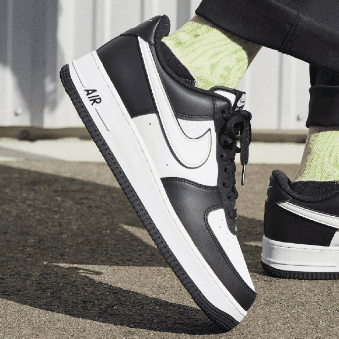 NIKE AIR FORCE 1  PANDA