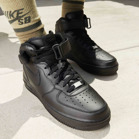 AIR FORCE 1 MID '07 TRIPLE BLACK