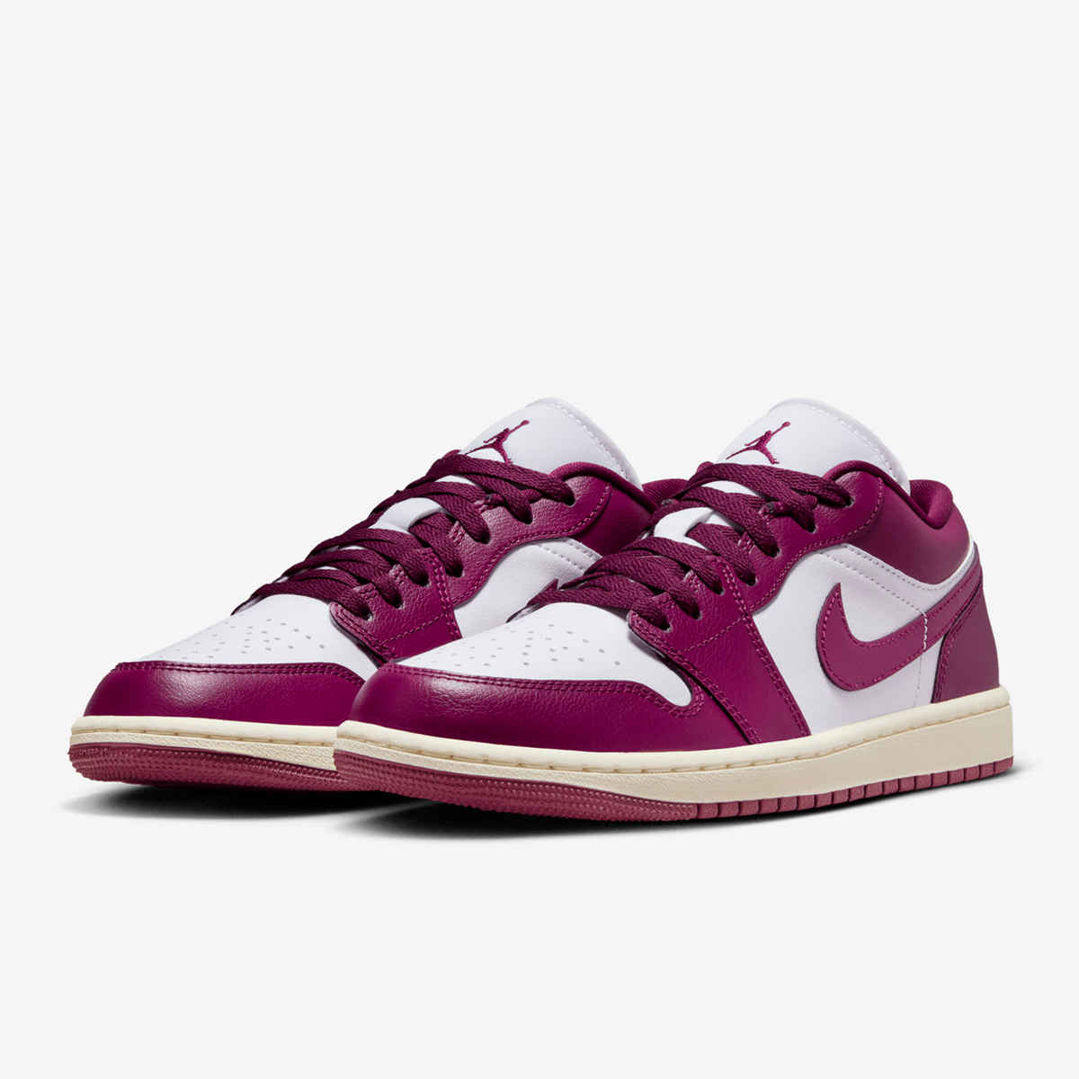 Air Jordan 1 Low WMNS "Bordeaux"