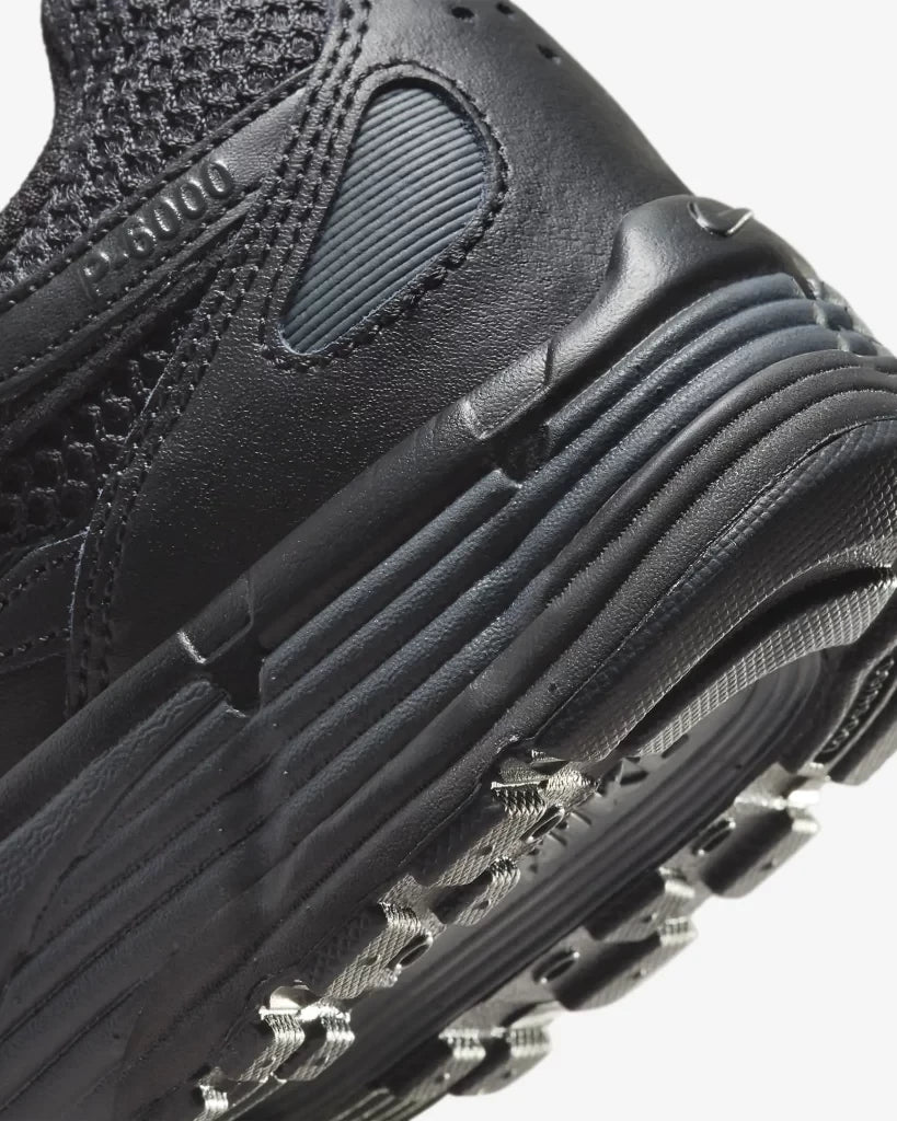 NIKE P6000 TRIPLE BLACK